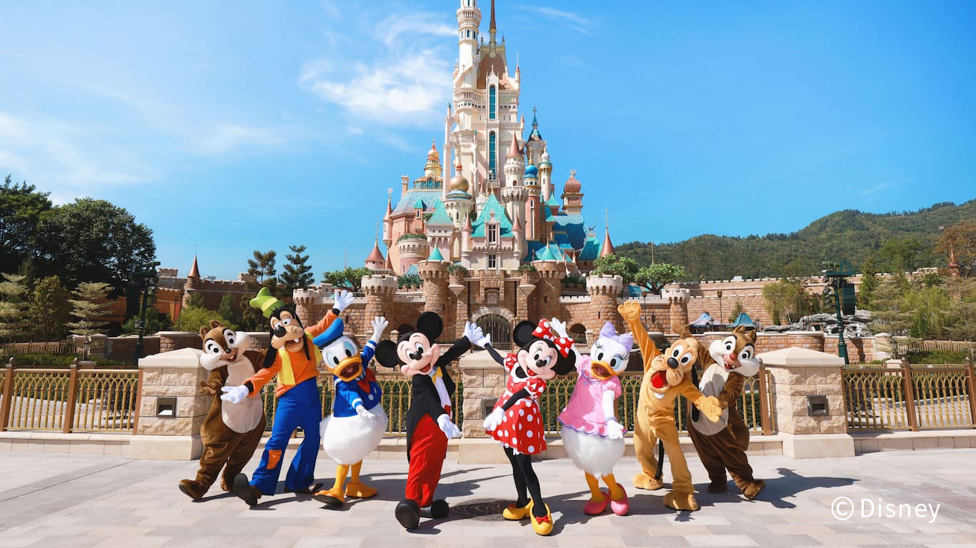 FFFF0288-mickey-family-16x9.jpg
