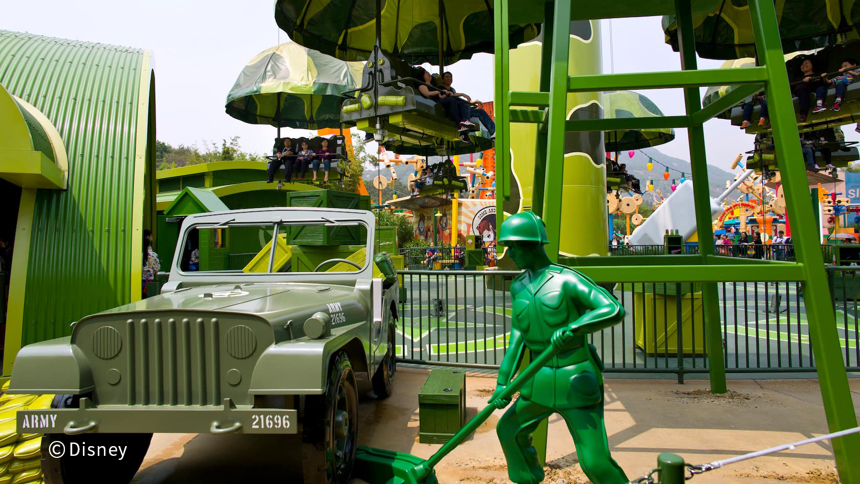 hkdl-att-toy-story-parachute-jump-hero-00.jpg